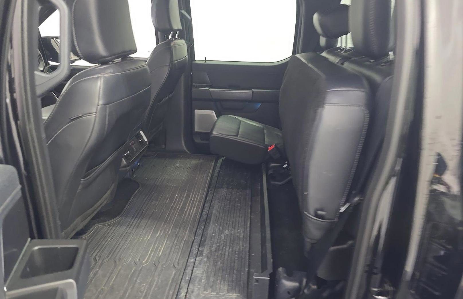 Used 2024 Ford F150 Lariat w/ Equipment Group 502A High AWD/4WD image 12