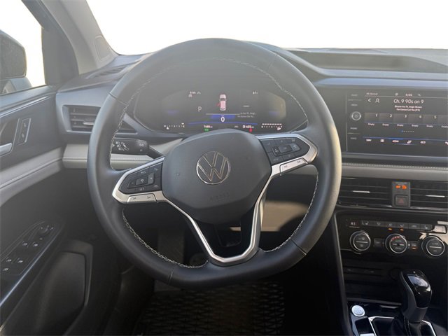 Certified 2024 Volkswagen Taos SE w/ Panoramic Sunroof Package image 13