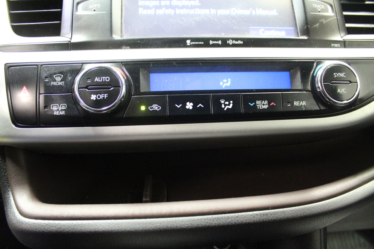 Used 2019 Toyota Highlander LE image 14