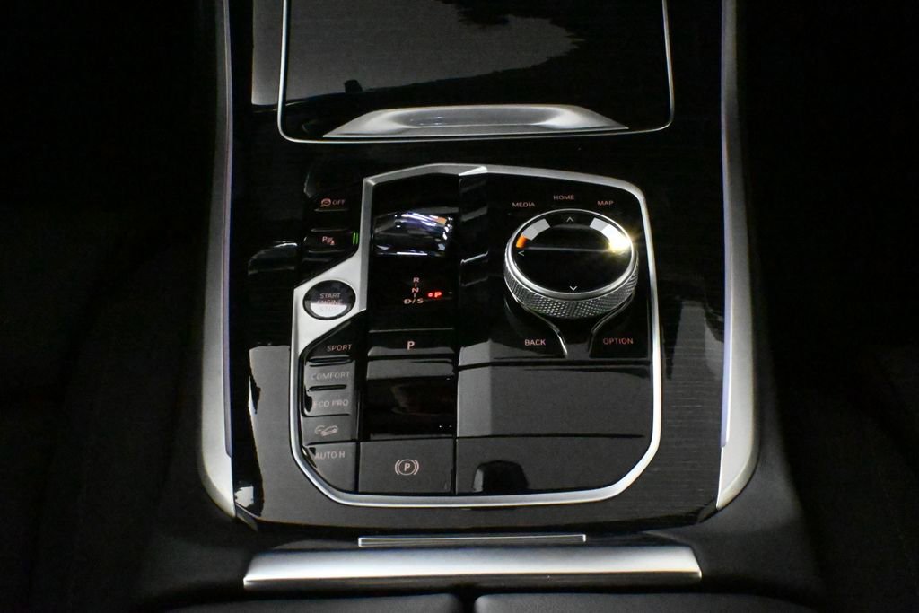 Used 2025 BMW X5 M60i w/ Executive Package image 28