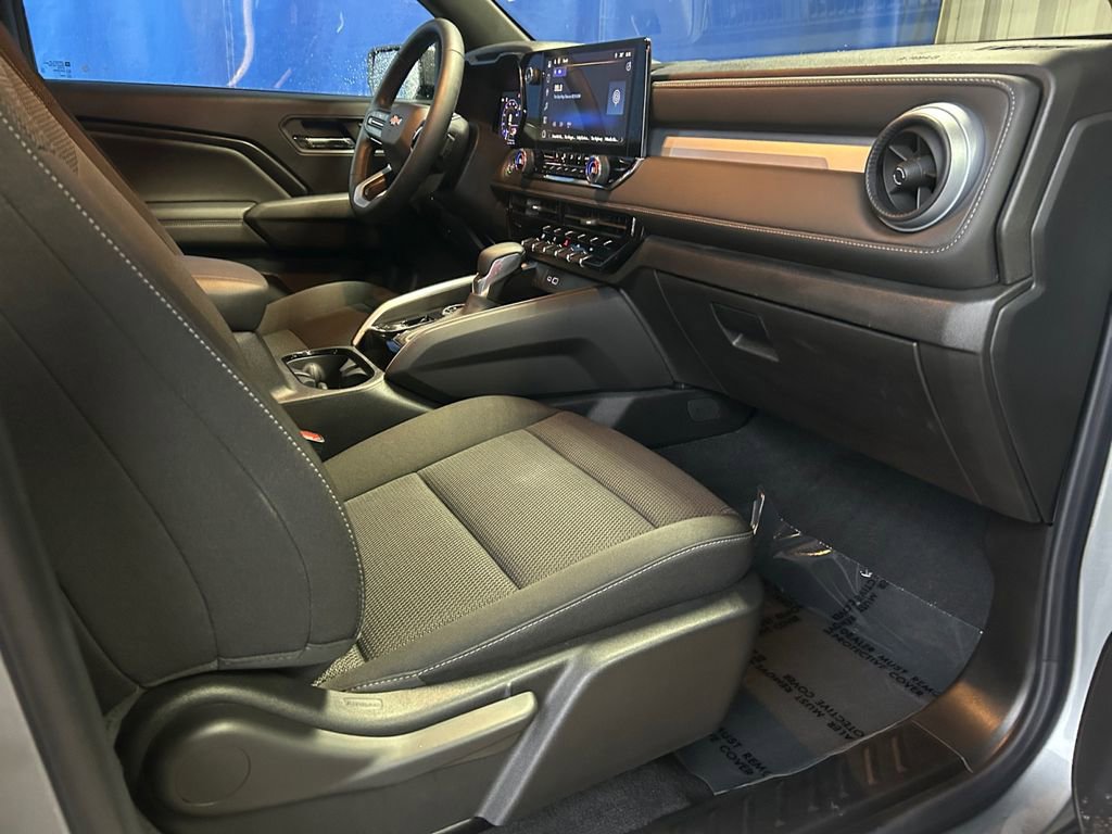 Used 2024 Chevrolet Colorado LT w/ LT Convenience Package II image 26