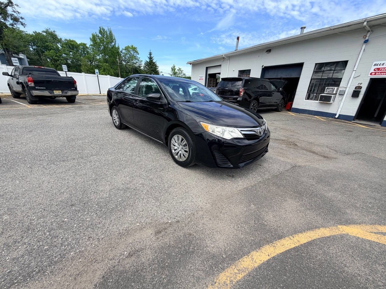 Used 2014 Toyota Camry LE FWD image 14