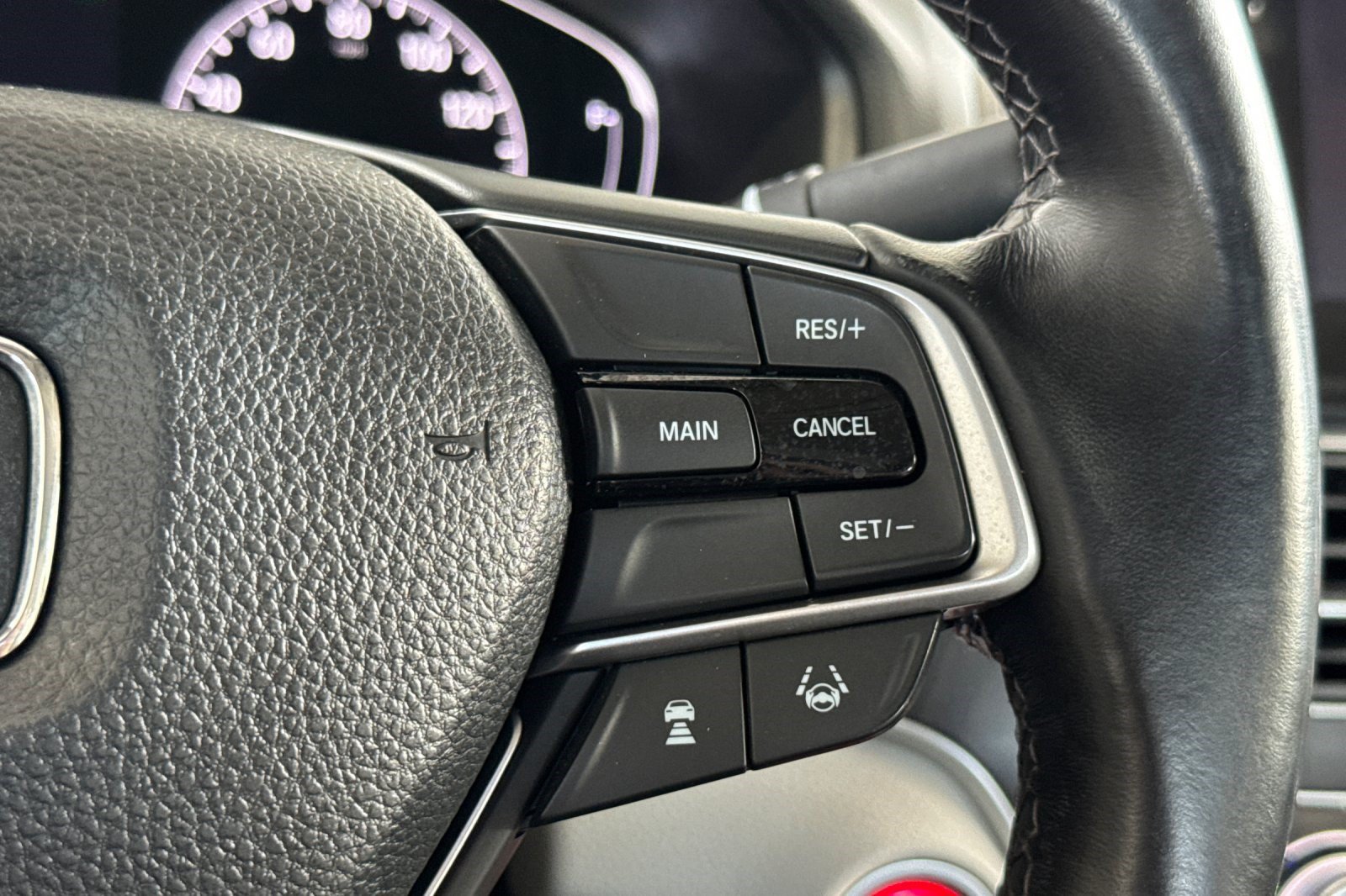 Used 2018 Honda Accord EX-L image 30
