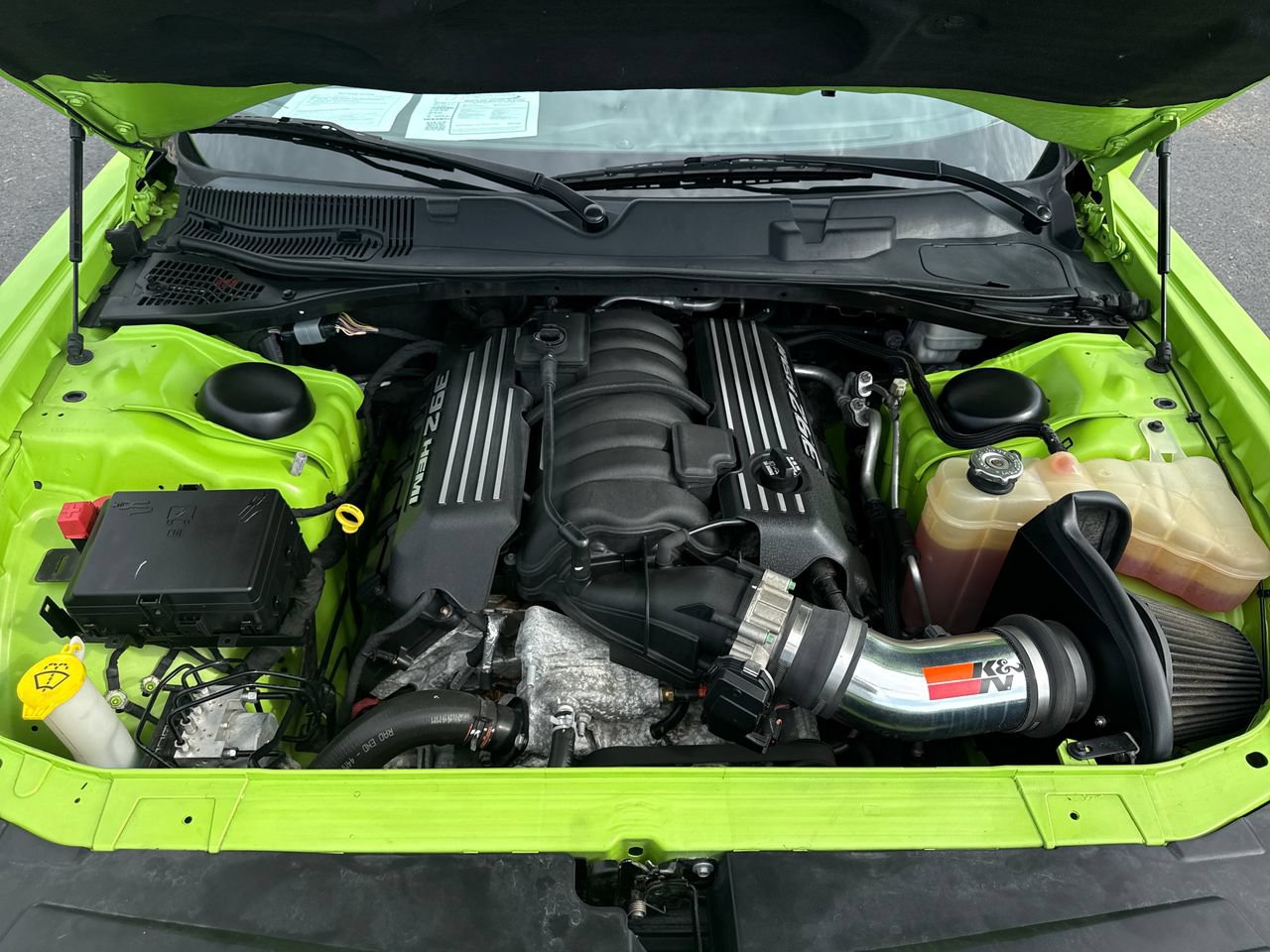 Used 2015 Dodge Challenger SRT RWD image 11