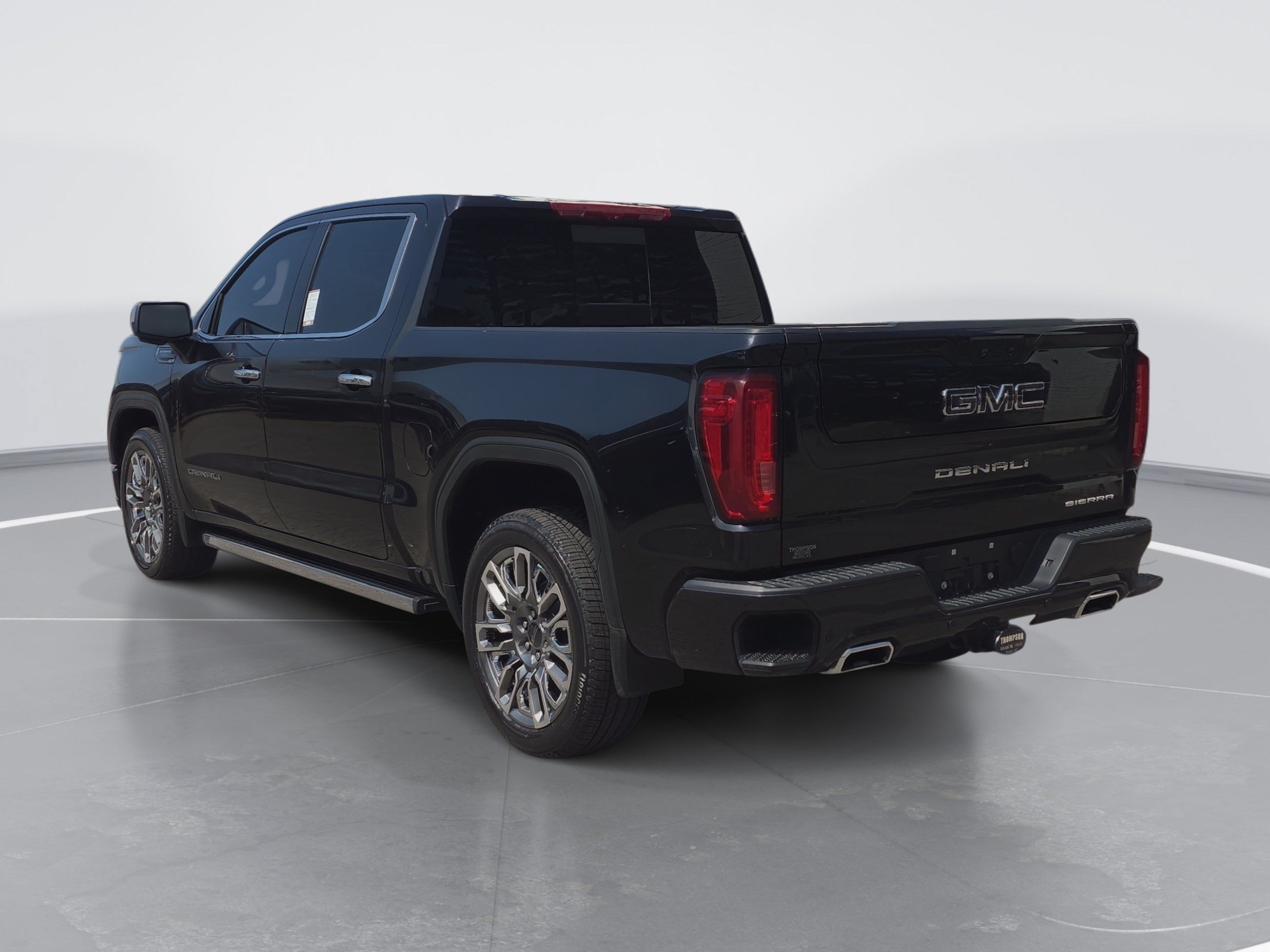 Used 2023 GMC Sierra 1500 Denali Ultimate AWD/4WD image 5