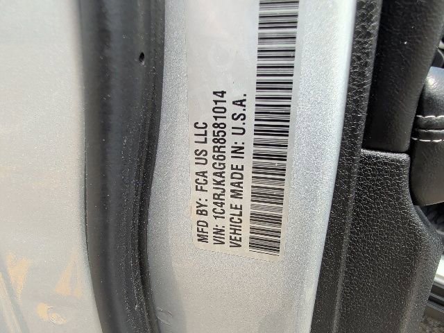 Used 2024 Jeep Grand Cherokee L Laredo AWD/4WD image 34