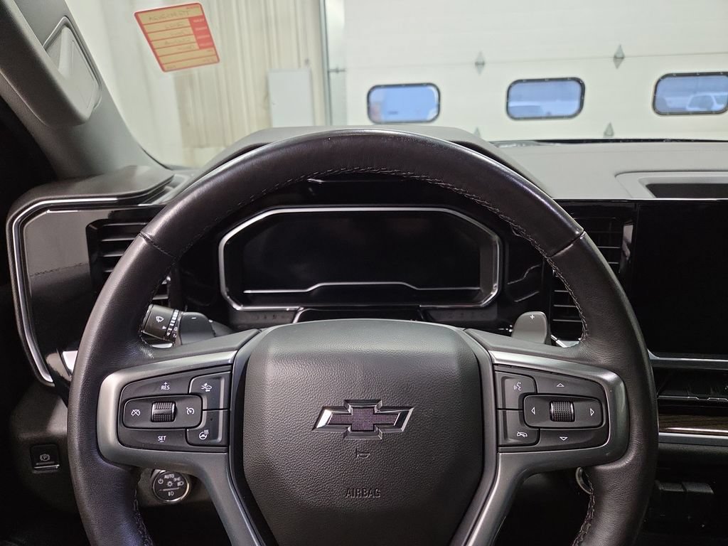 Used 2022 Chevrolet Silverado 1500 RST w/ Z71 Off-Road Package AWD/4WD image 21