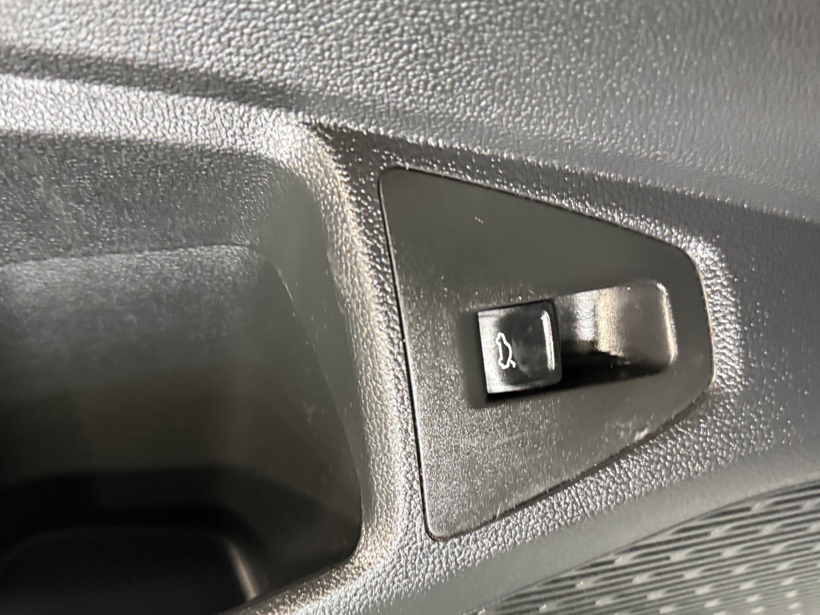 Used 2019 Volkswagen Jetta R-Line FWD image 27