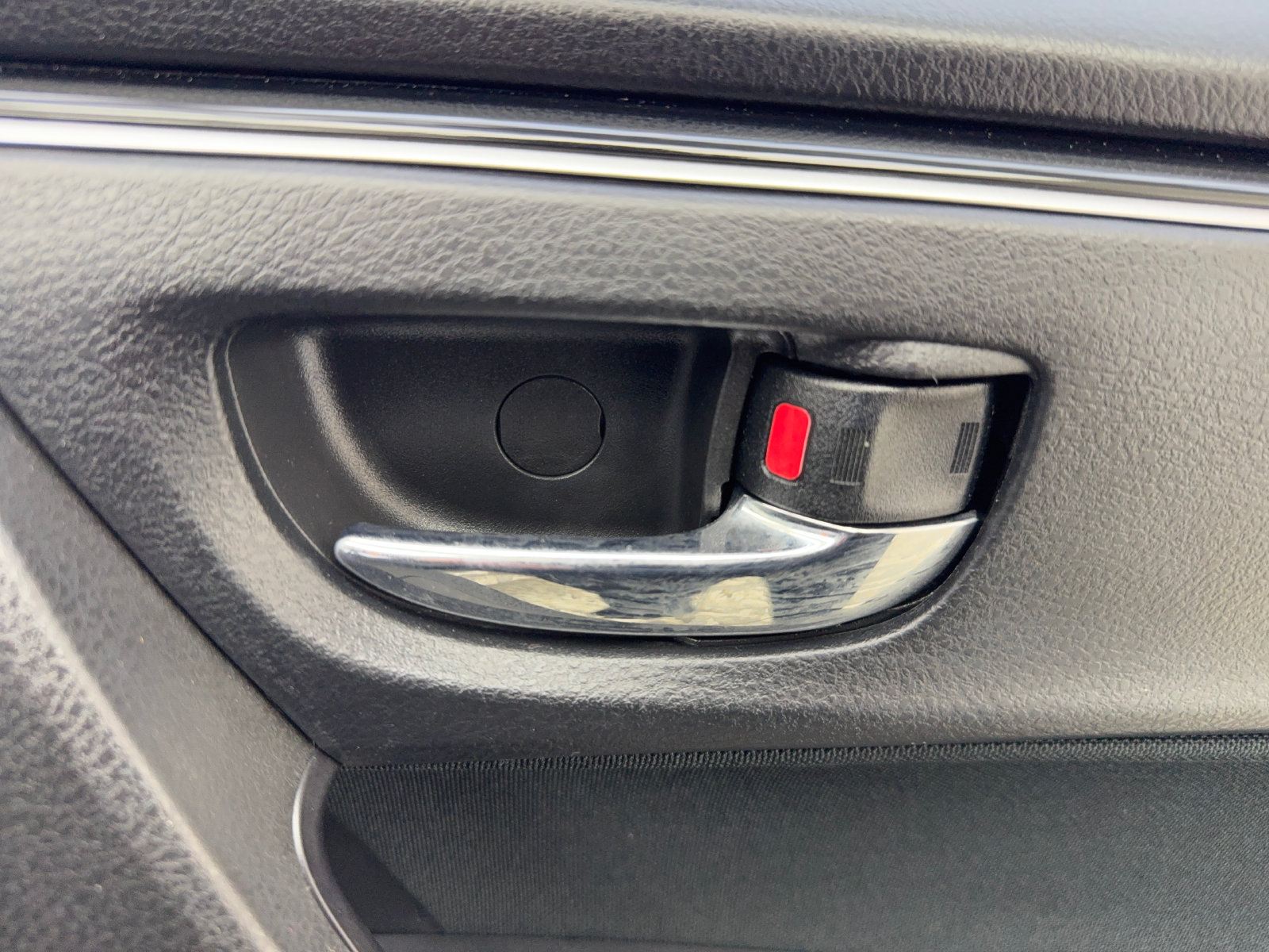 Used 2018 Toyota Corolla LE FWD image 32