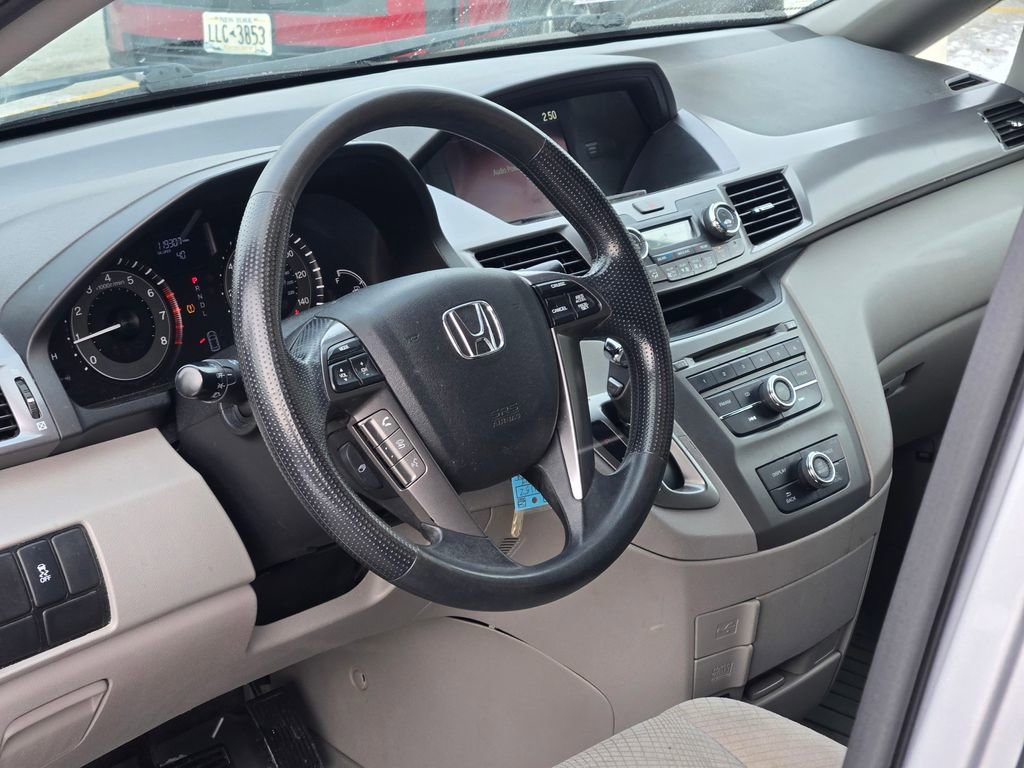 Used 2014 Honda Odyssey LX image 27