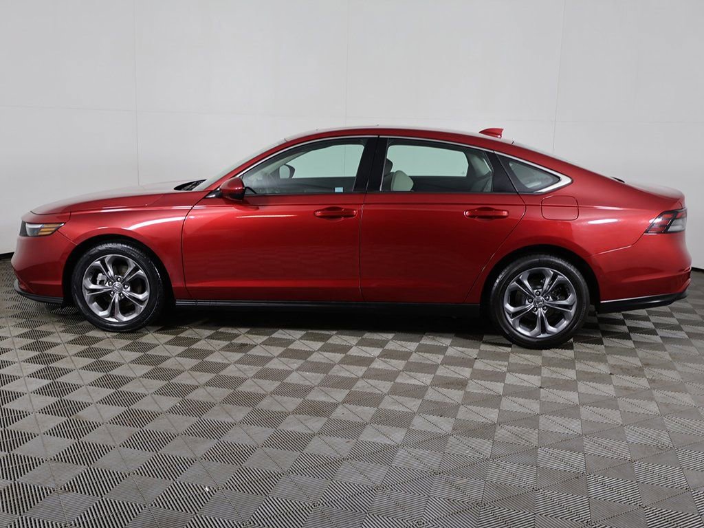 Used 2023 Honda Accord EX image 17