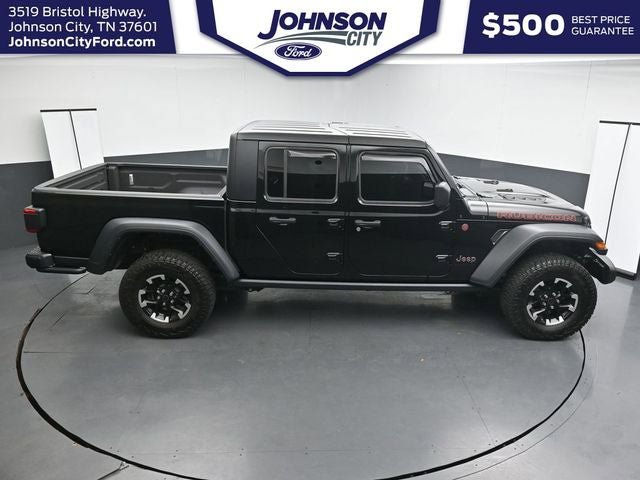 Used 2024 Jeep Gladiator Rubicon w/ Technology Group AWD/4WD image 25
