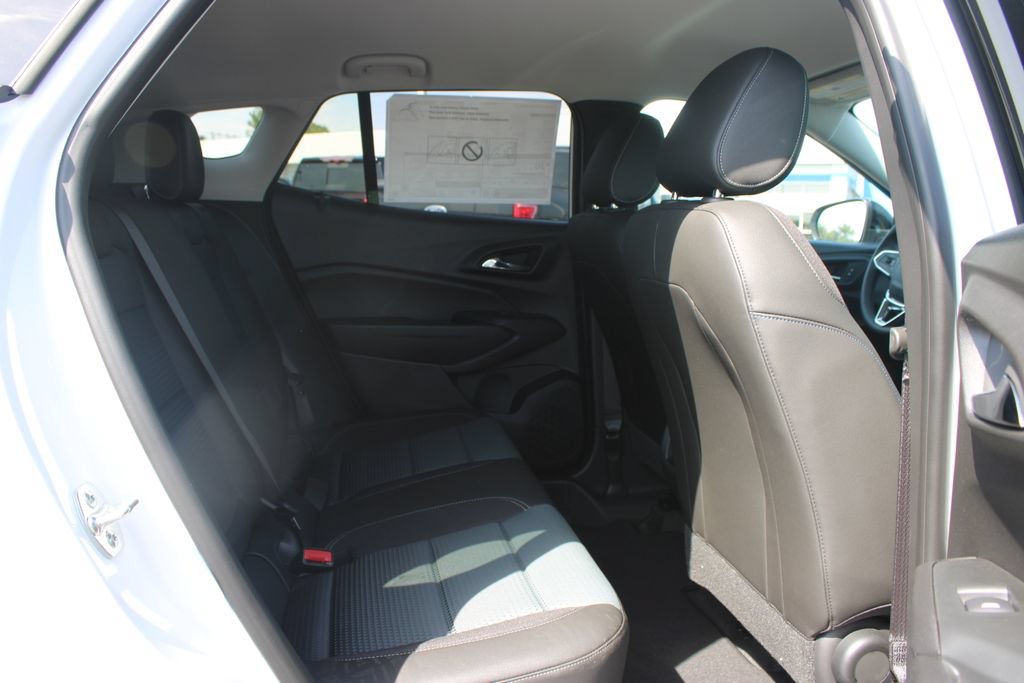 New 2026 Chevrolet Trax LT w/ Driver Confidence Package FWD image 31