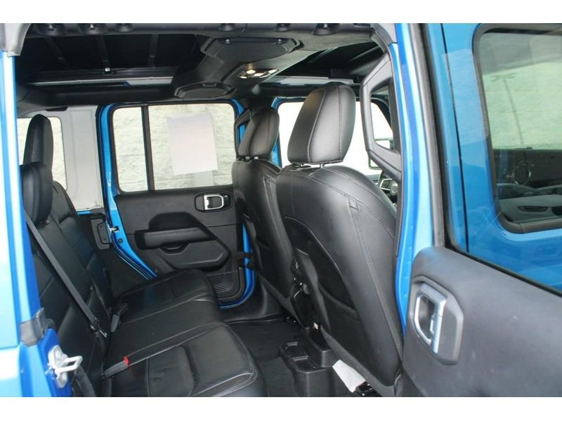 Used 2022 Jeep Wrangler Unlimited Sahara image 12