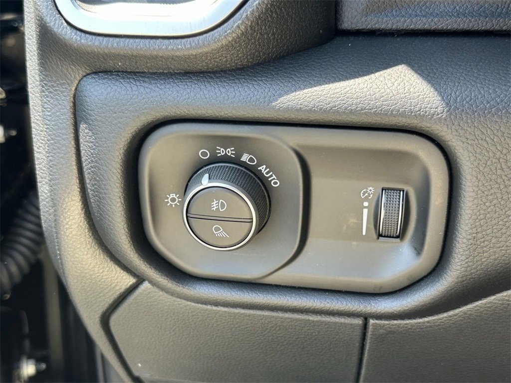 New 2025 RAM 2500 Big Horn image 30