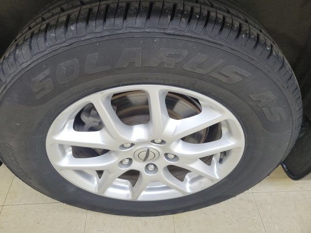 Used 2023 Chrysler Pacifica Touring-L FWD image 5