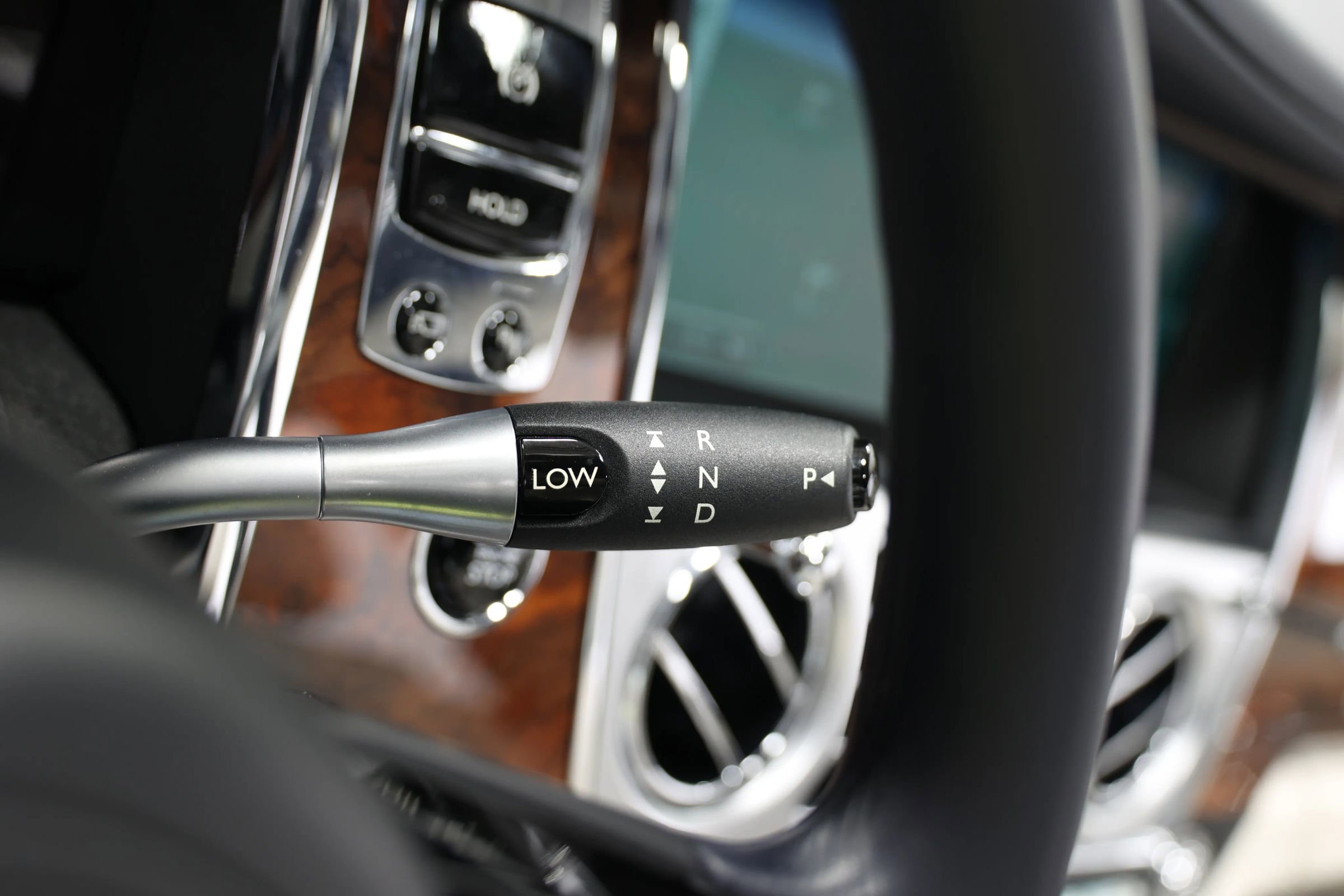 Used 2015 Rolls-Royce Ghost image 33