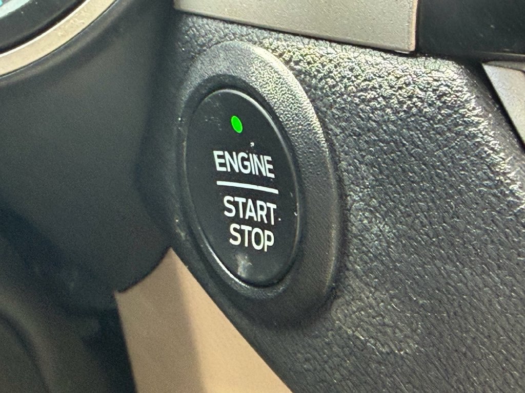 Used 2022 Ford Escape SEL FWD image 29