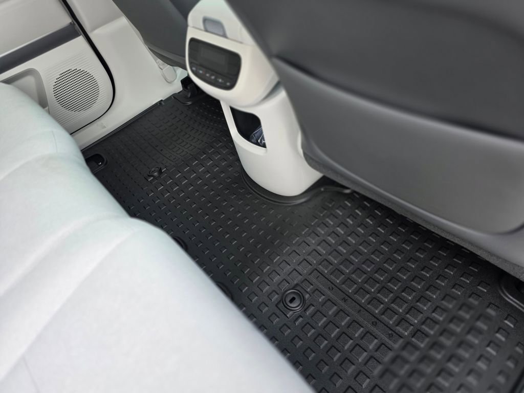 New 2026 Hyundai Ioniq 9 SE AWD/4WD image 18