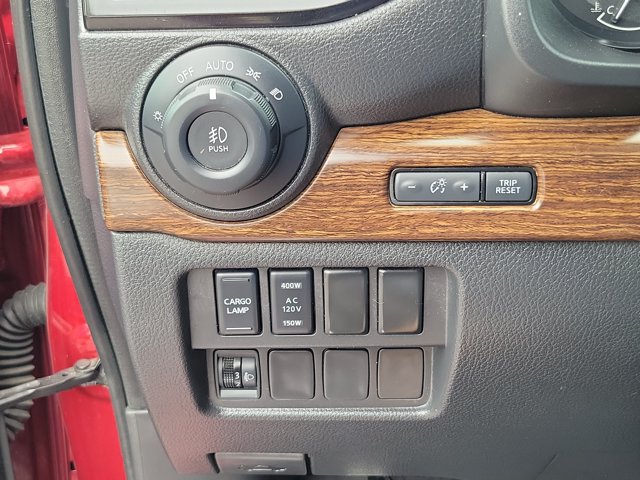Certified 2023 Nissan Titan Platinum Reserve w/ Moonroof Package AWD/4WD image 23