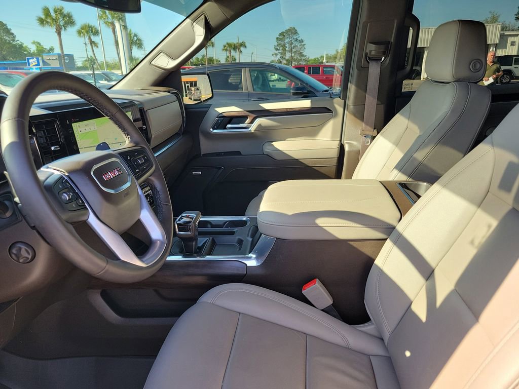 Used 2024 GMC Sierra 1500 SLT w/ SLT Premium Plus Package AWD/4WD image 14