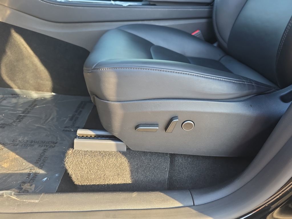 Used 2024 Tesla Model Y Long Range image 41