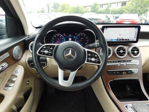 Used 2020 Mercedes-Benz GLC 300 4MATIC image 16