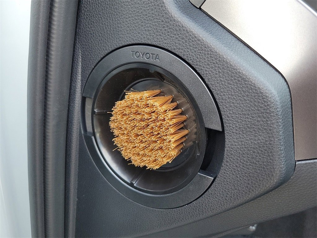 Used 2025 Toyota 4Runner Limited image 17