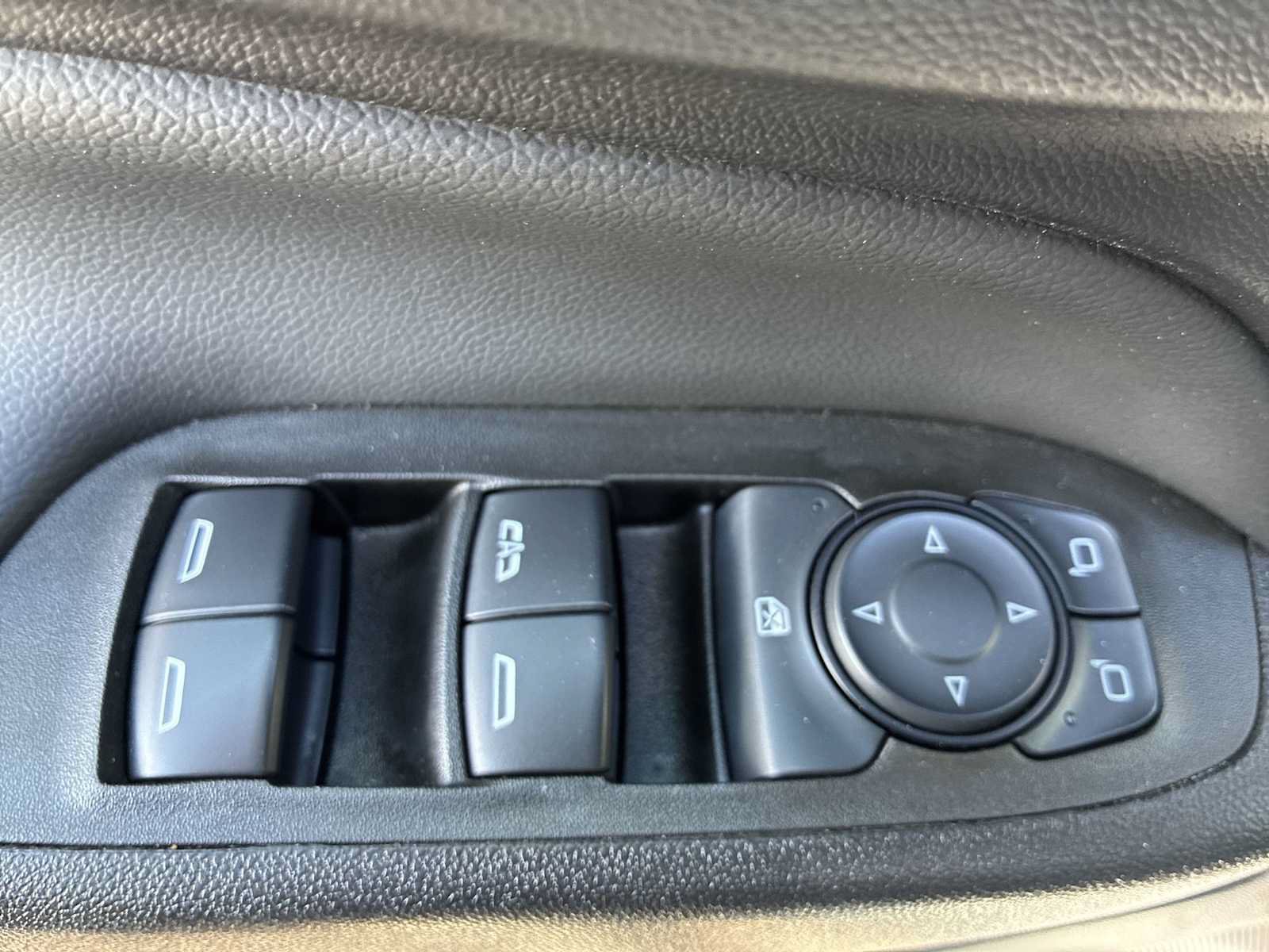 Used 2024 Chevrolet Equinox LT AWD/4WD image 15