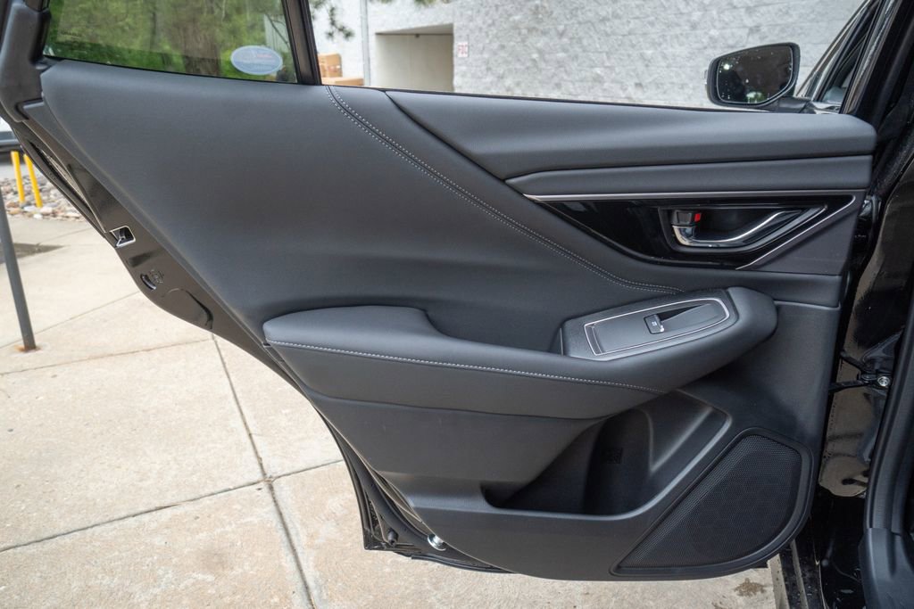 Used 2025 Subaru Outback Touring w/ Popular Package #2 image 16