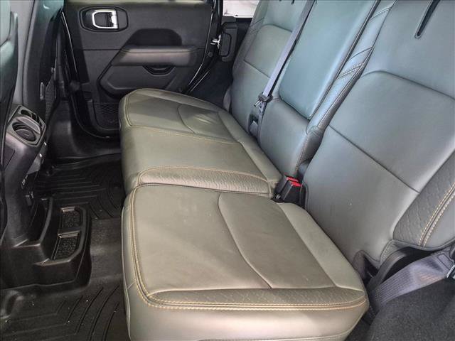 Used 2024 Jeep Wrangler High Altitude AWD/4WD image 18