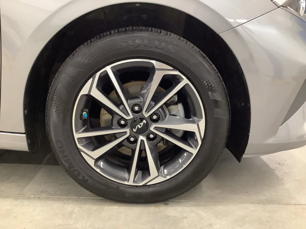 Certified 2024 Kia Forte LXS FWD image 22