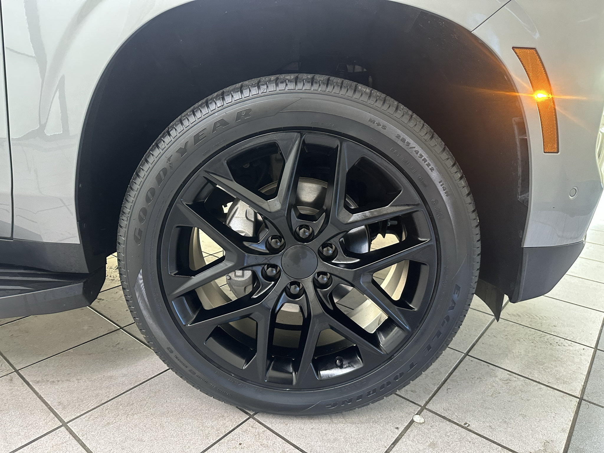 Certified 2025 Chevrolet Tahoe LT AWD/4WD image 15