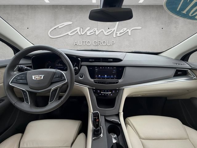 Used 2017 Cadillac XT5 Luxury w/ Driver Awareness Package image 20