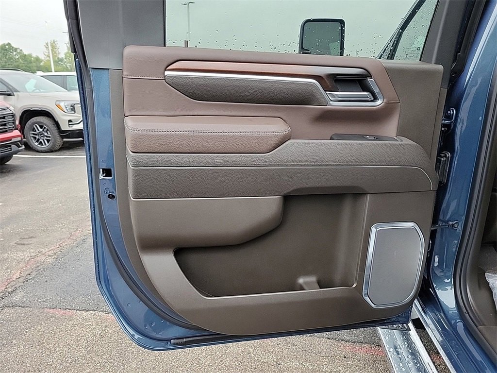 New 2026 GMC Sierra 2500 Denali w/ Denali Reserve Package image 13