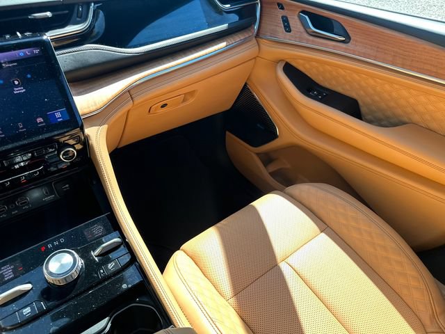 Certified 2025 Jeep Grand Cherokee Summit AWD/4WD image 26