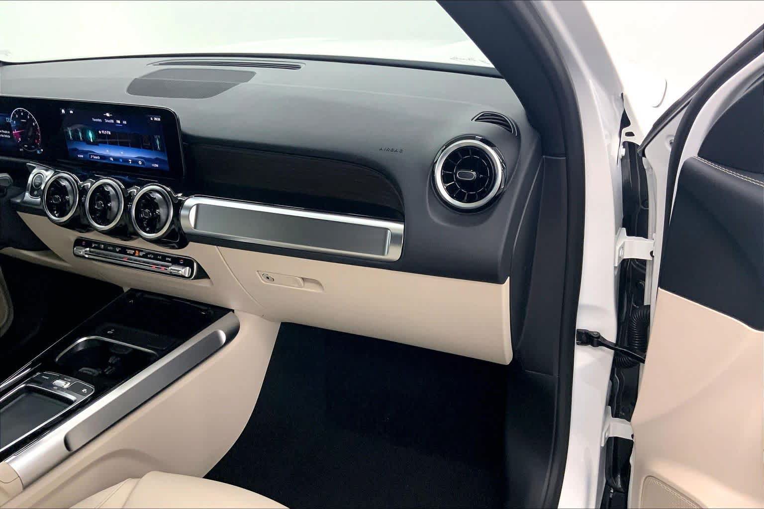 Used 2026 Mercedes-Benz GLB 250 image 26