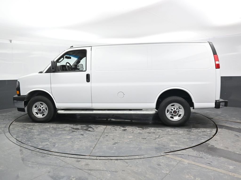Used 2024 GMC Savana 2500 w/ Driver Convenience Package image 9