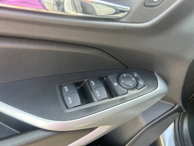 Used 2026 Chevrolet Trax LS w/ LS Convenience Package FWD image 13