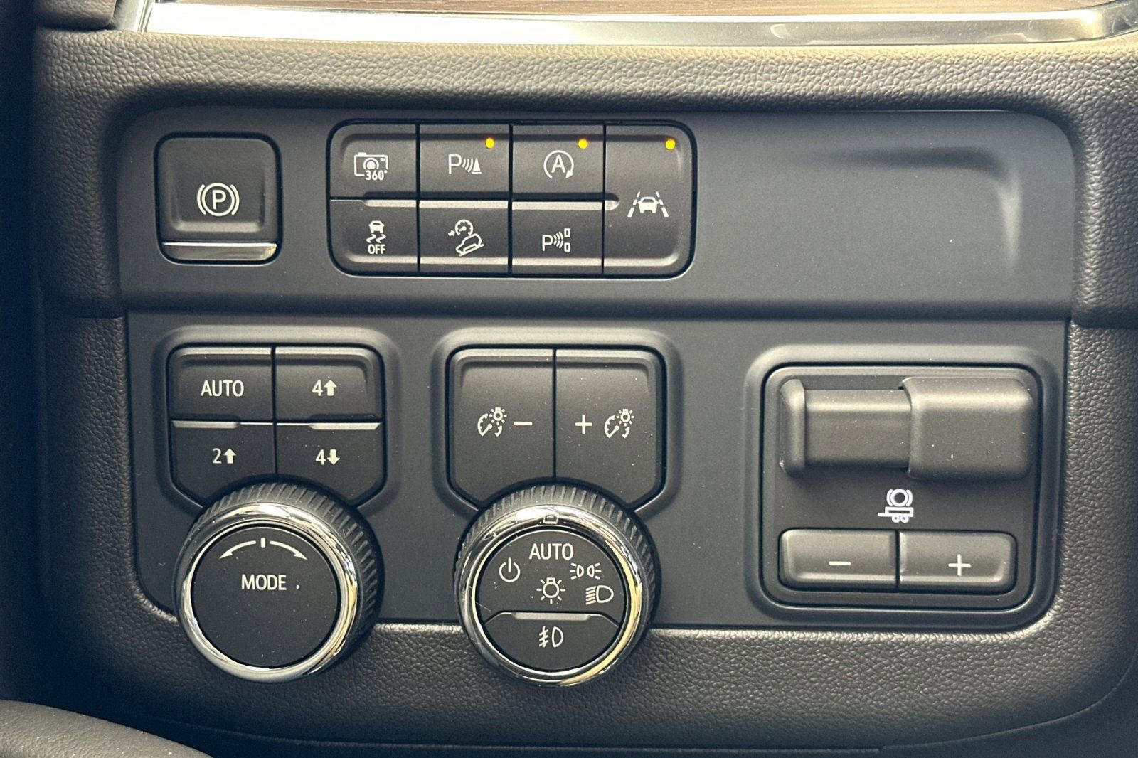 New 2026 Chevrolet Tahoe Z71 w/ Comfort Package image 33