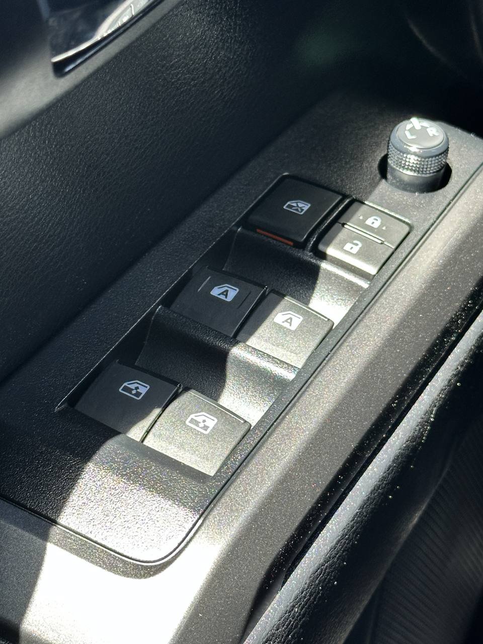 Used 2019 Toyota Tacoma TRD Off-Road w/ Technology Package AWD/4WD image 38