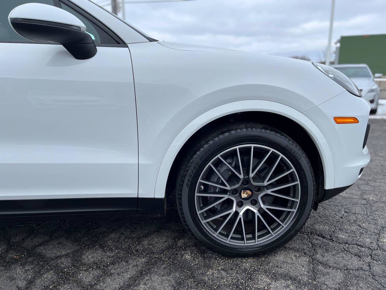 Used 2022 Porsche Cayenne Platinum Edition AWD/4WD image 16