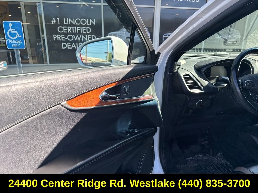 Used 2017 Lincoln MKX Reserve w/ Lincoln MKX Climate Package AWD/4WD image 8
