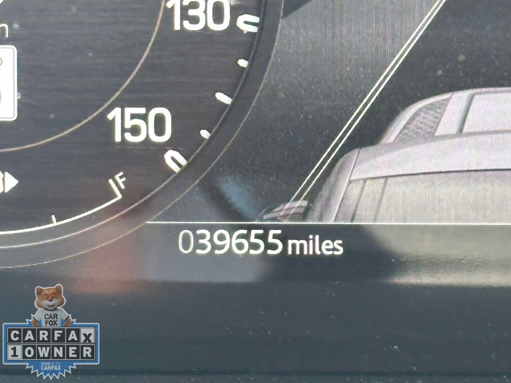 Used 2025 Land Rover Defender 110 S AWD/4WD image 28