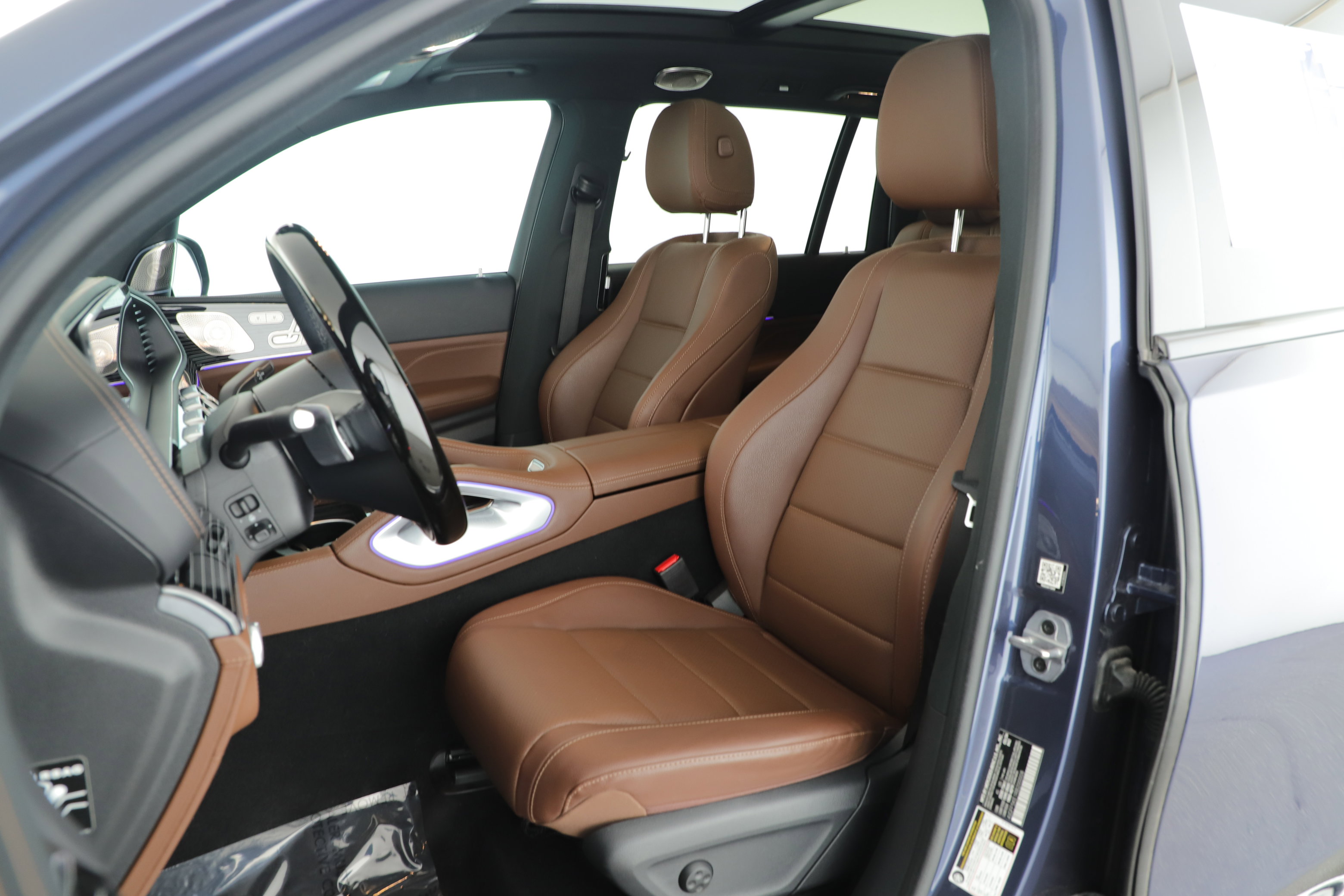 Used 2024 Mercedes-Benz GLS 450 4MATIC image 7