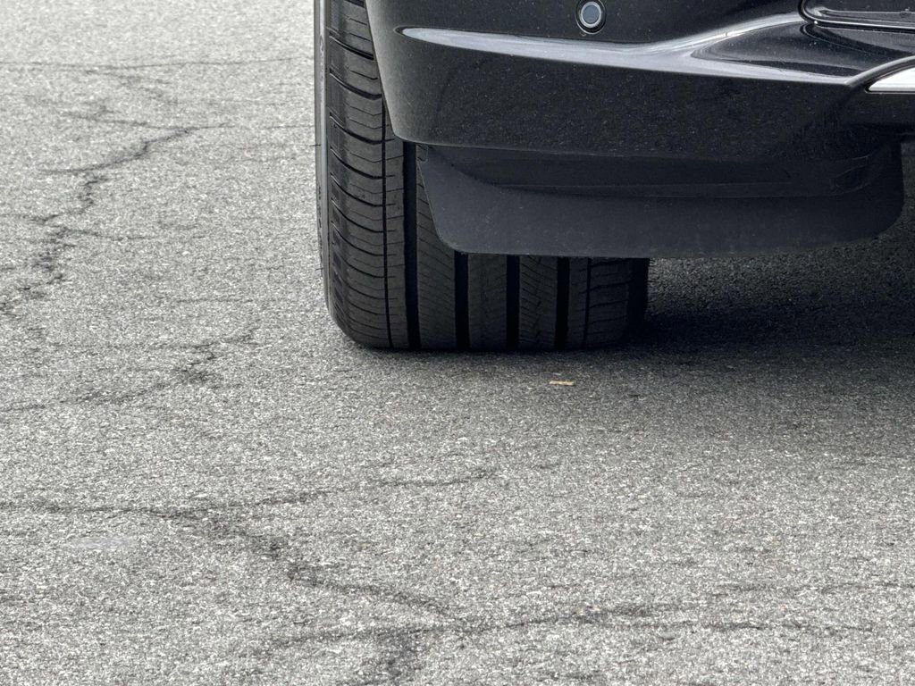 Used 2025 Cadillac Lyriq Luxury w/ LPO, Floor Liner Package image 16