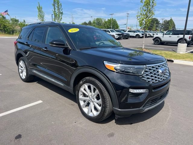 Used 2024 Ford Explorer Platinum w/ Technology Package AWD/4WD image 3