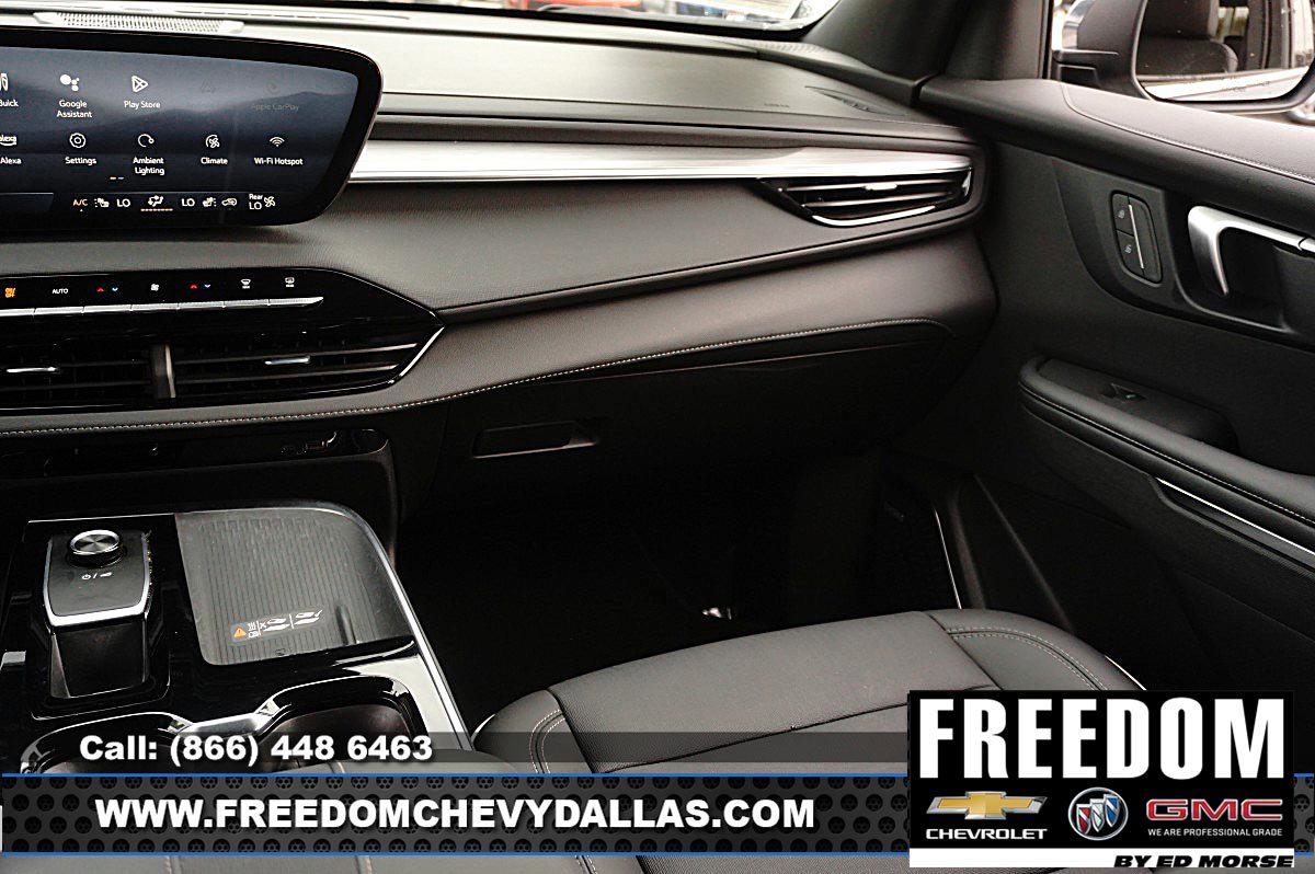 Certified 2025 Buick Enclave Preferred image 32