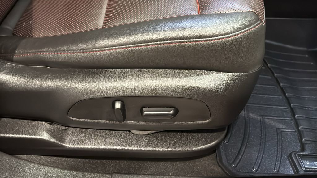 Used 2019 Chevrolet Blazer RS image 13