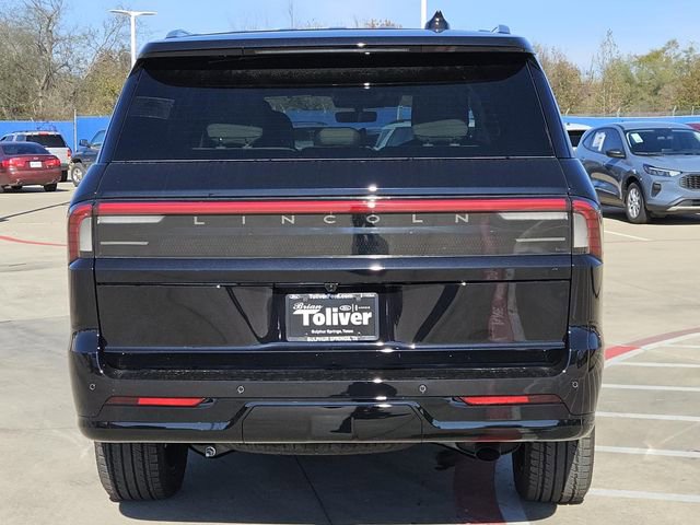 New 2025 Lincoln Navigator Reserve AWD/4WD image 7